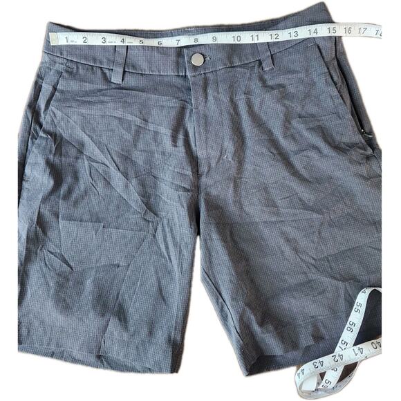 Lululemon Commission Shorts Men's 30 Gray Lightweight Performance Golf EUC - Picture 6 of 7